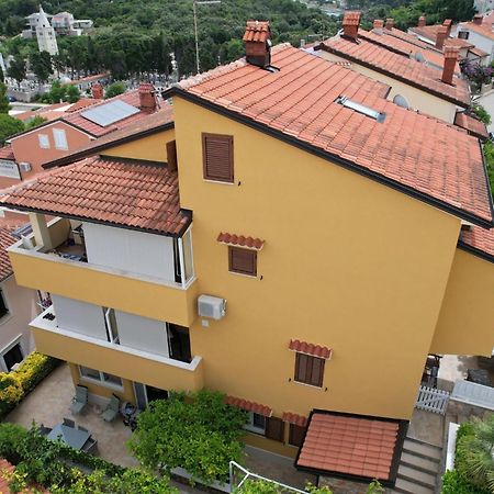Apartments Enna Mali Lošinj Buitenkant foto