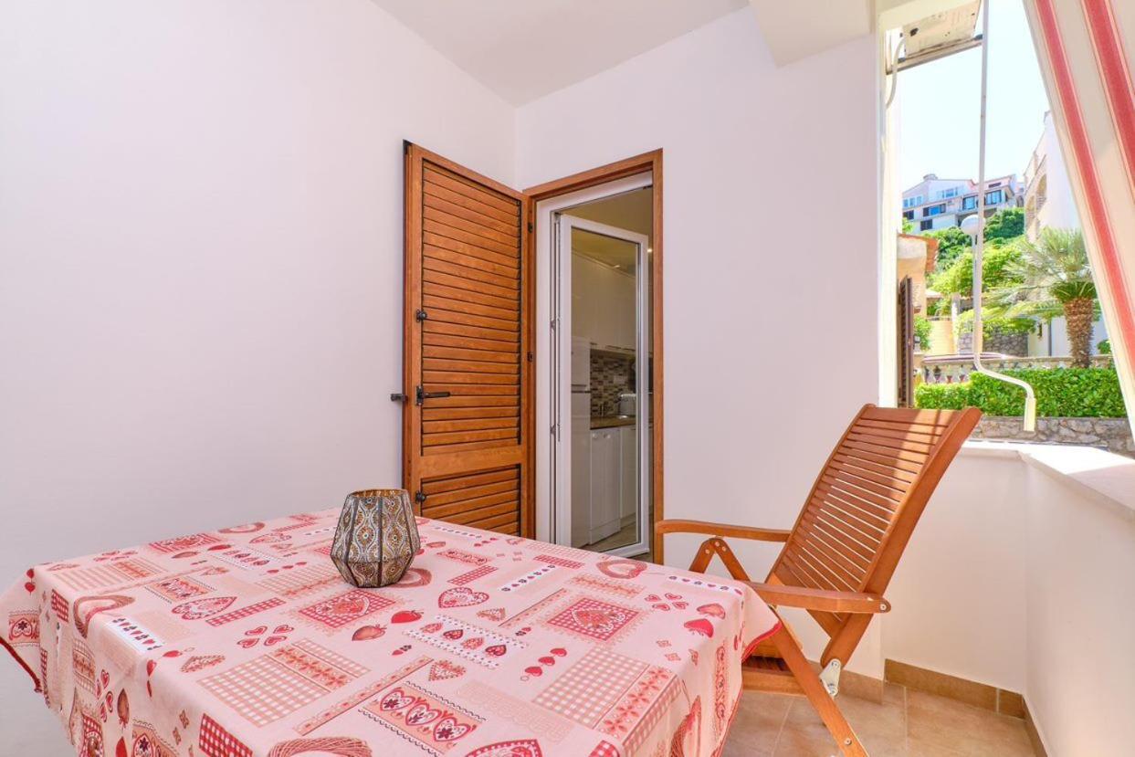 Apartments Enna Mali Lošinj Buitenkant foto