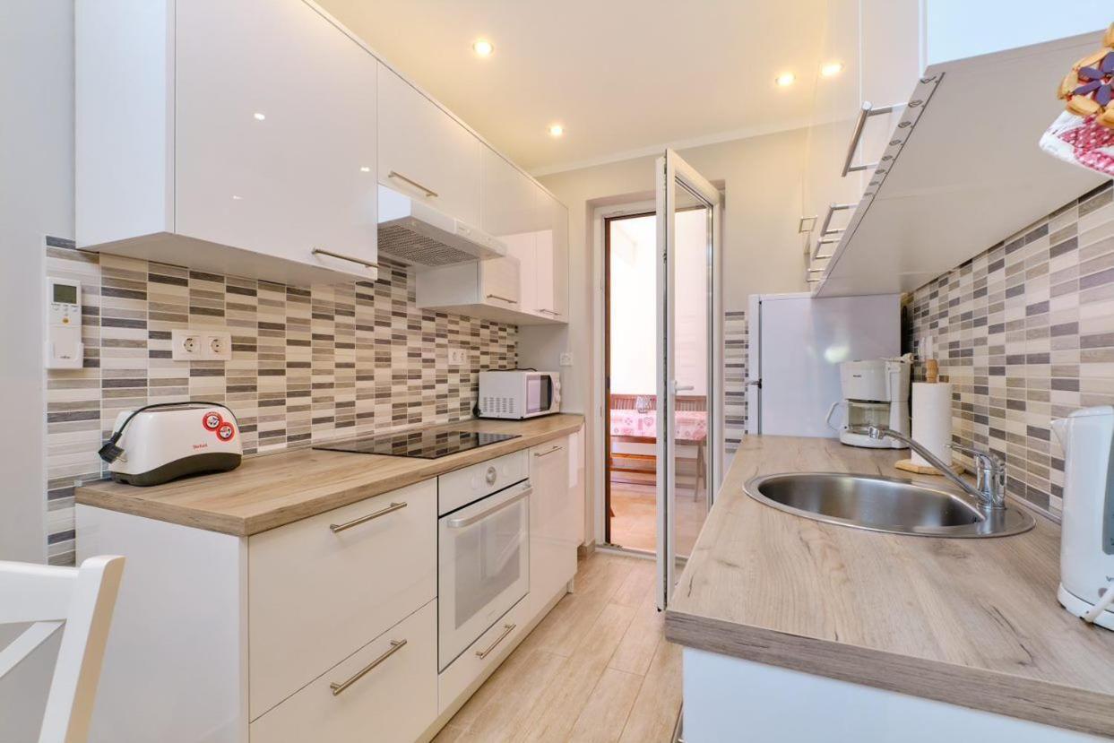 Apartments Enna Mali Lošinj Buitenkant foto