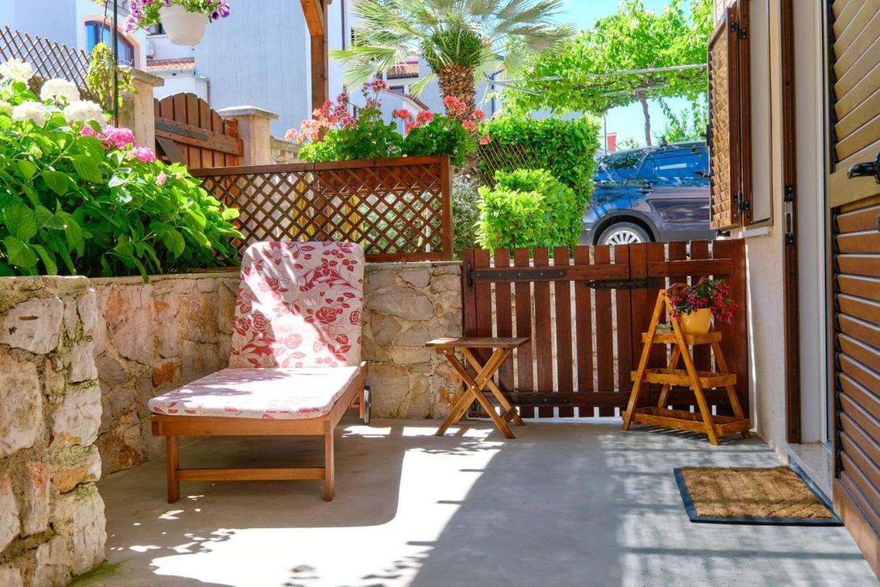 Apartments Enna Mali Lošinj Buitenkant foto