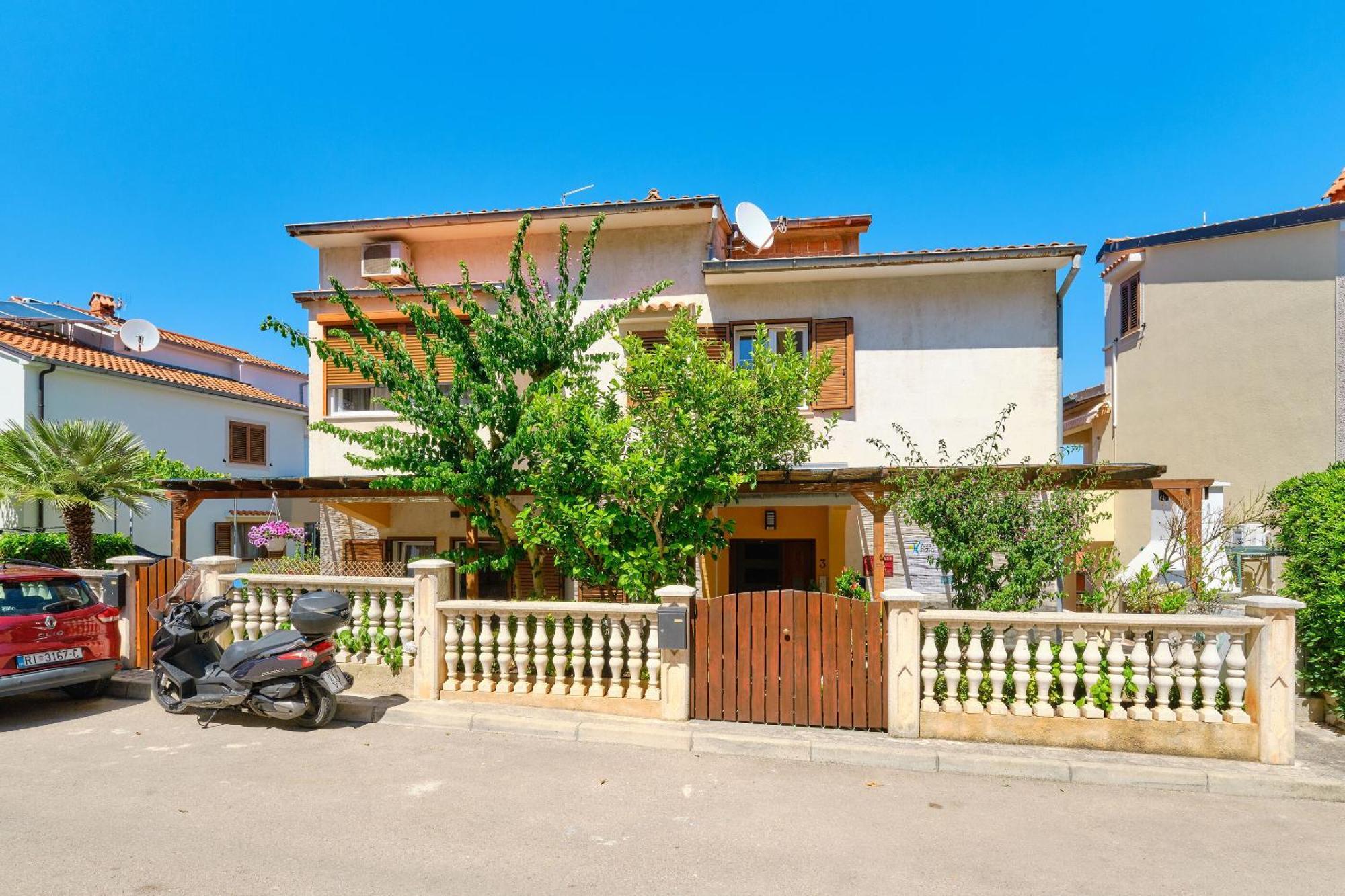 Apartments Enna Mali Lošinj Buitenkant foto