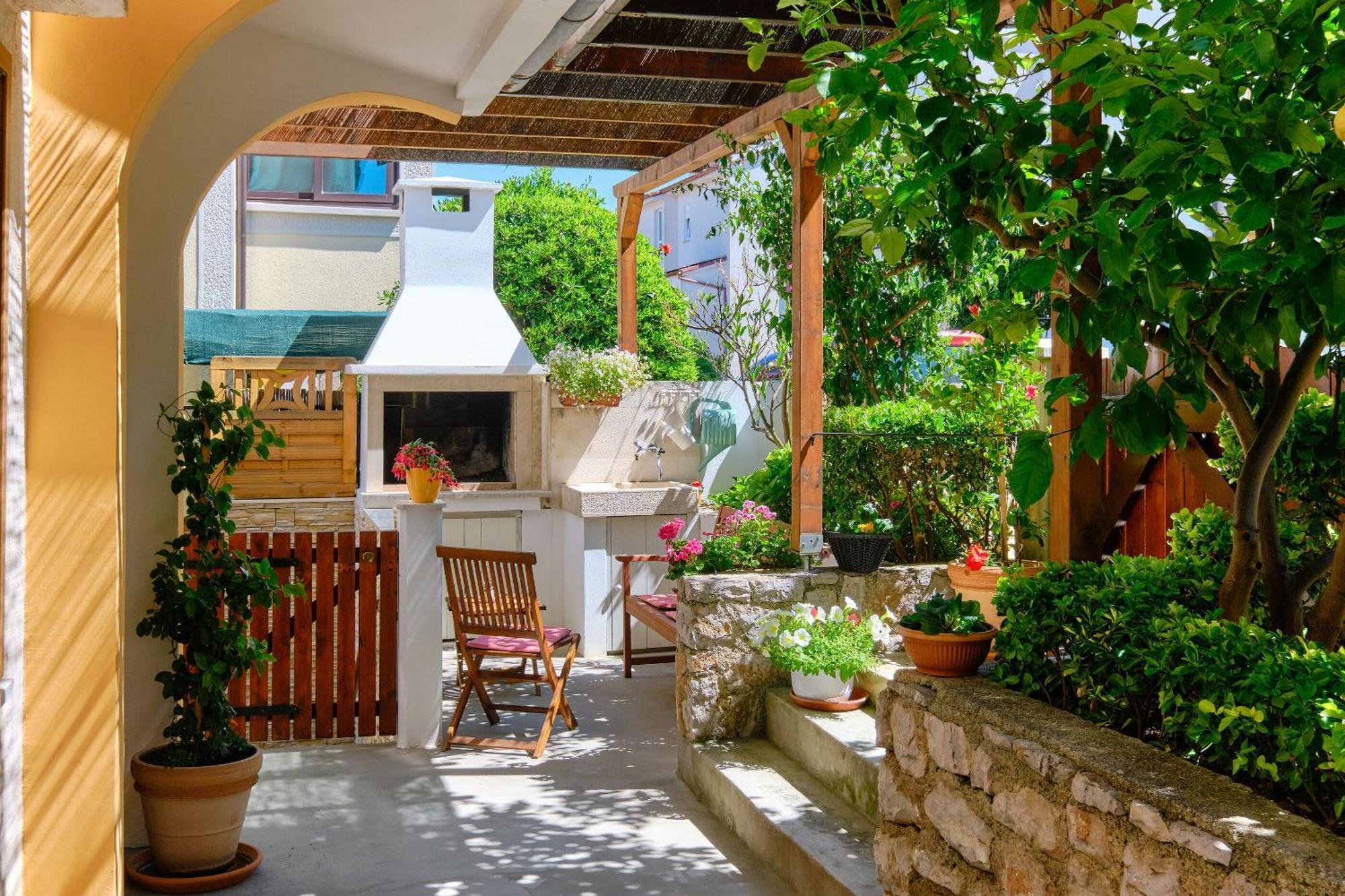 Apartments Enna Mali Lošinj Buitenkant foto